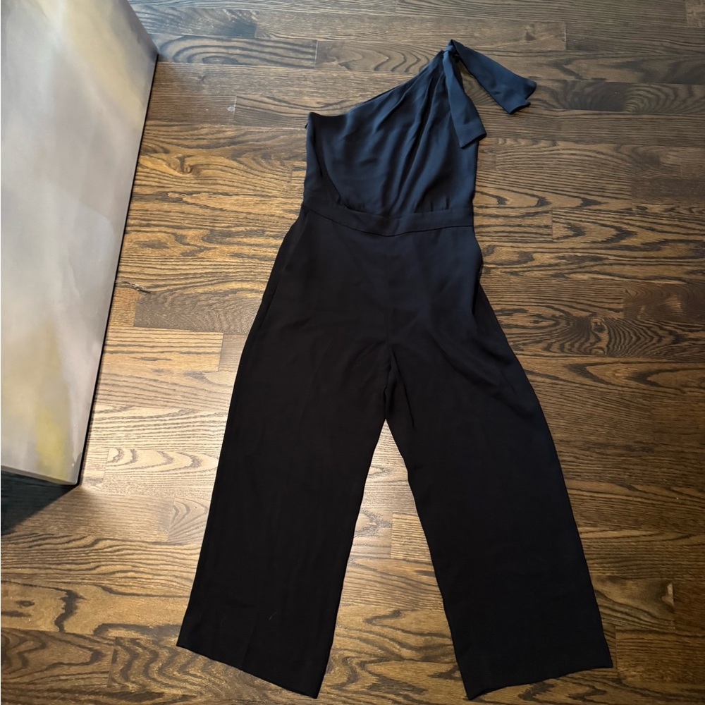 Elegant Black One-Shoulder Jumpsuit
